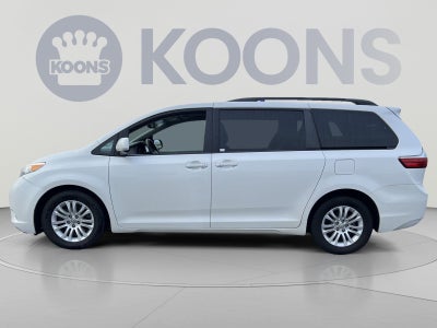 2016 Toyota Sienna XLE