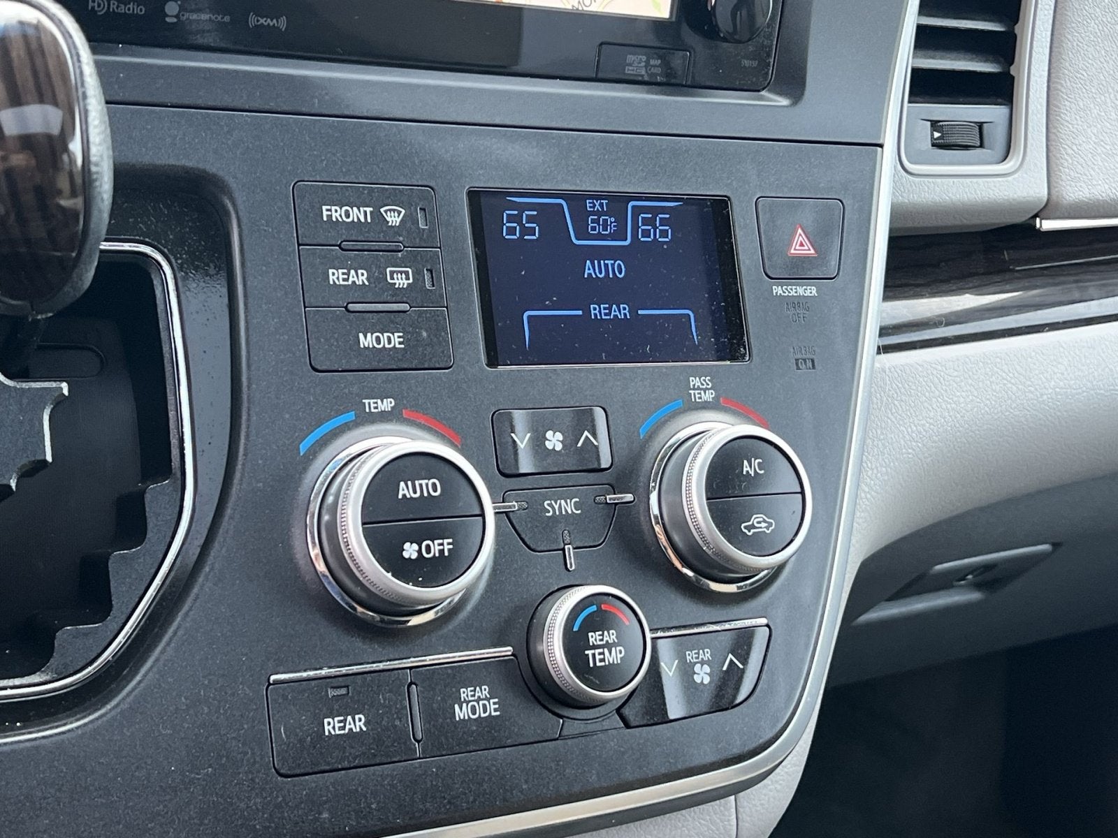 2016 Toyota Sienna XLE
