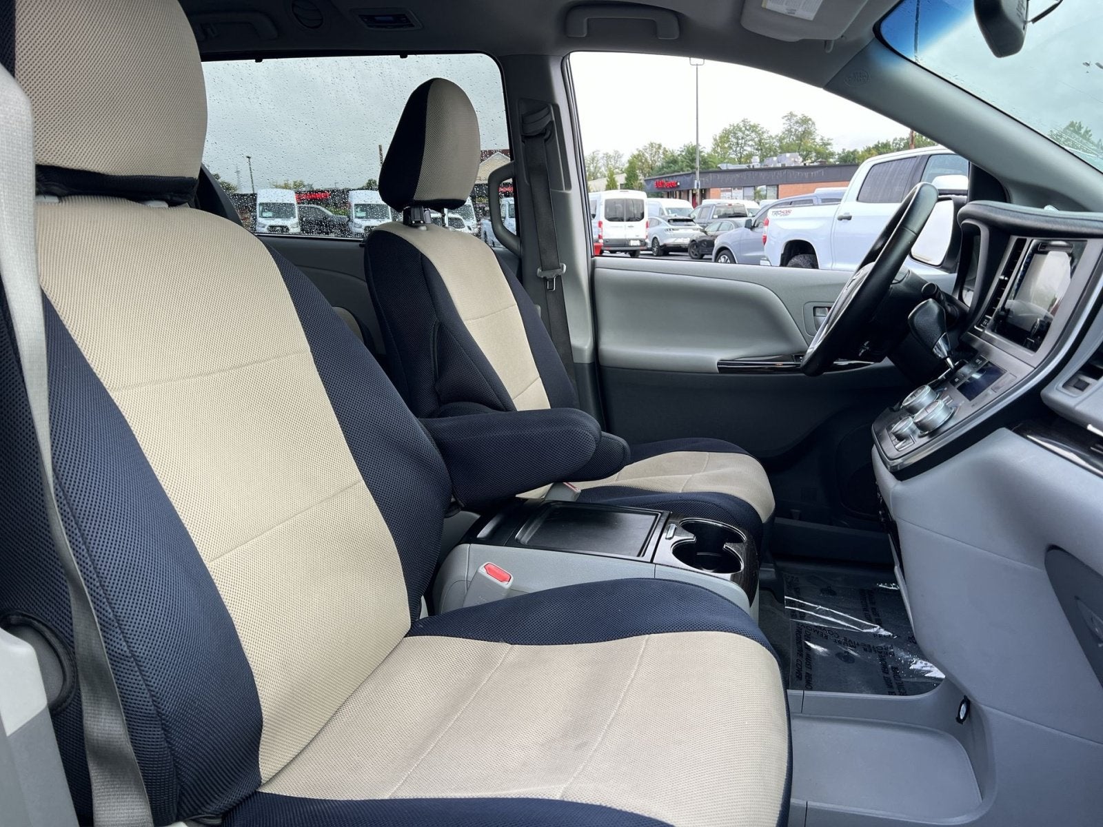 2016 Toyota Sienna XLE