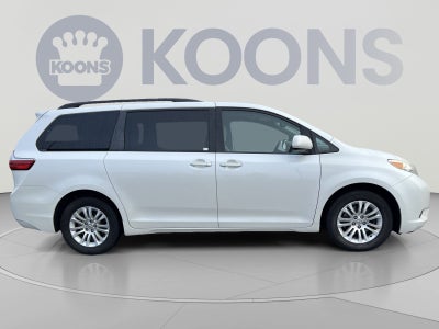 2016 Toyota Sienna XLE
