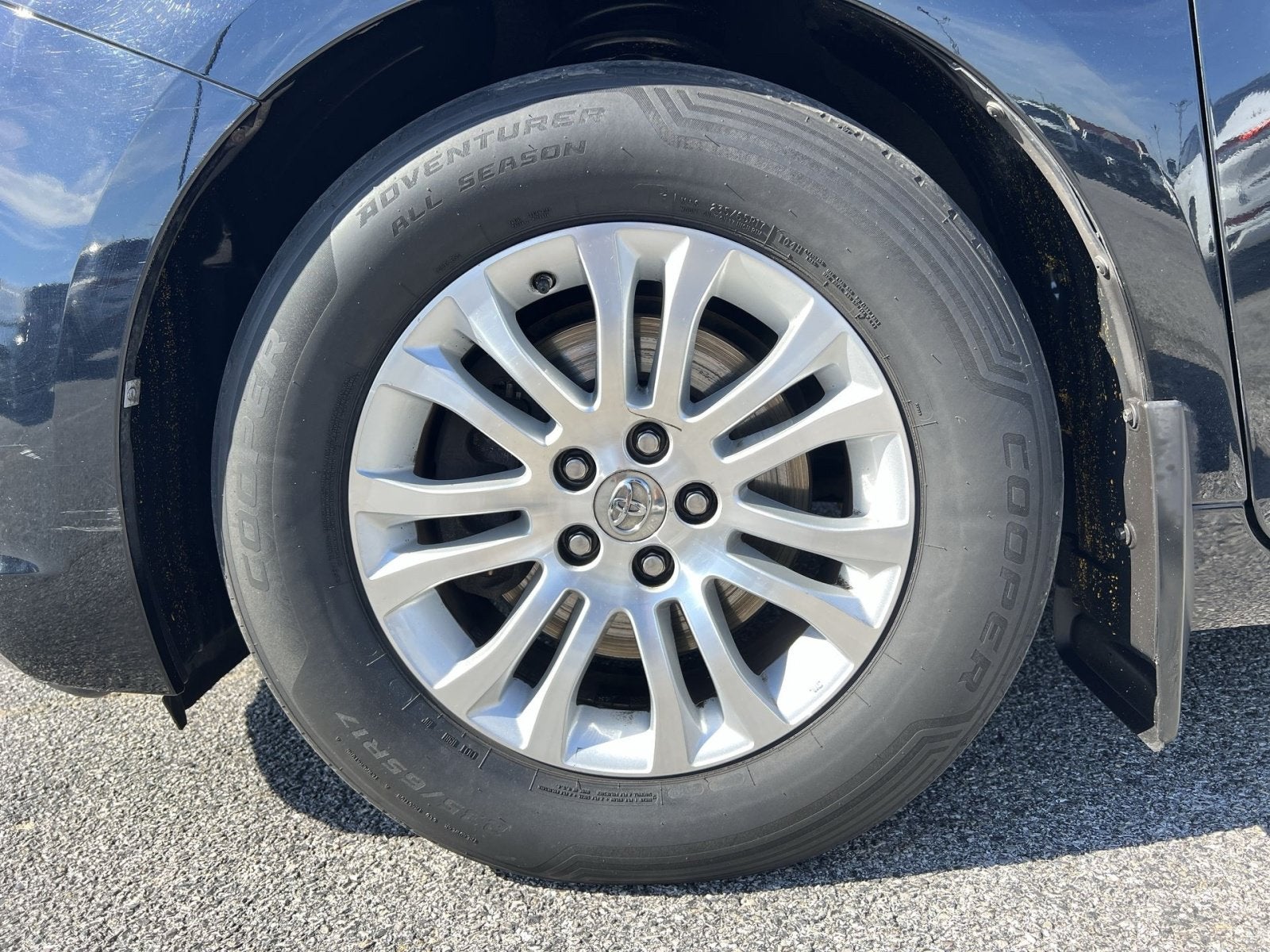 2017 Toyota Sienna XLE
