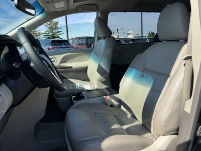 2017 Toyota Sienna XLE