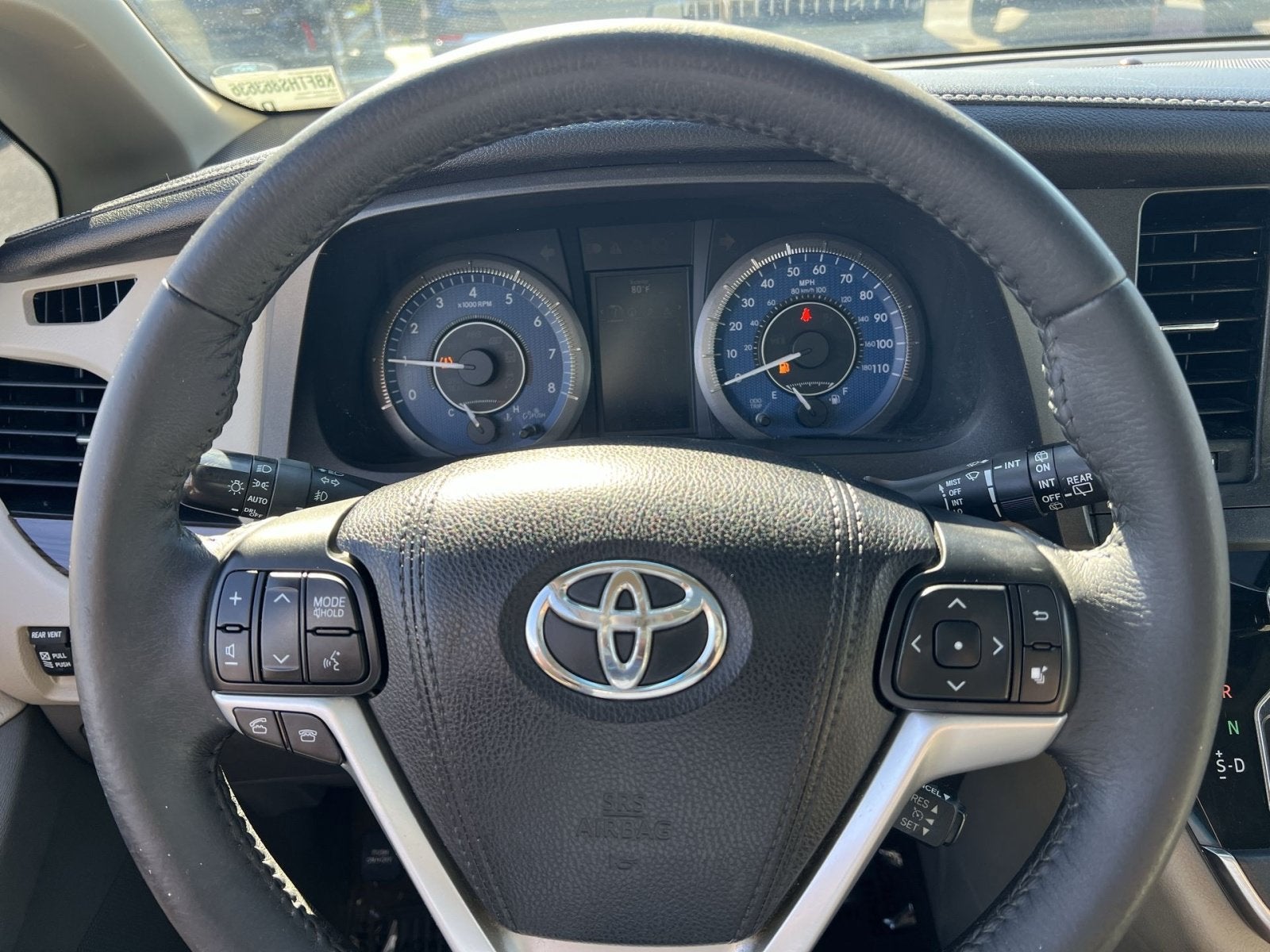 2017 Toyota Sienna XLE