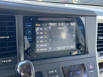 2017 Toyota Sienna XLE