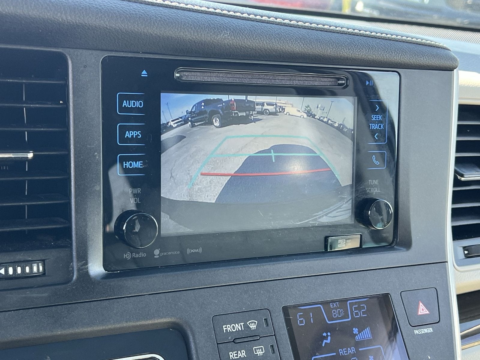 2017 Toyota Sienna XLE