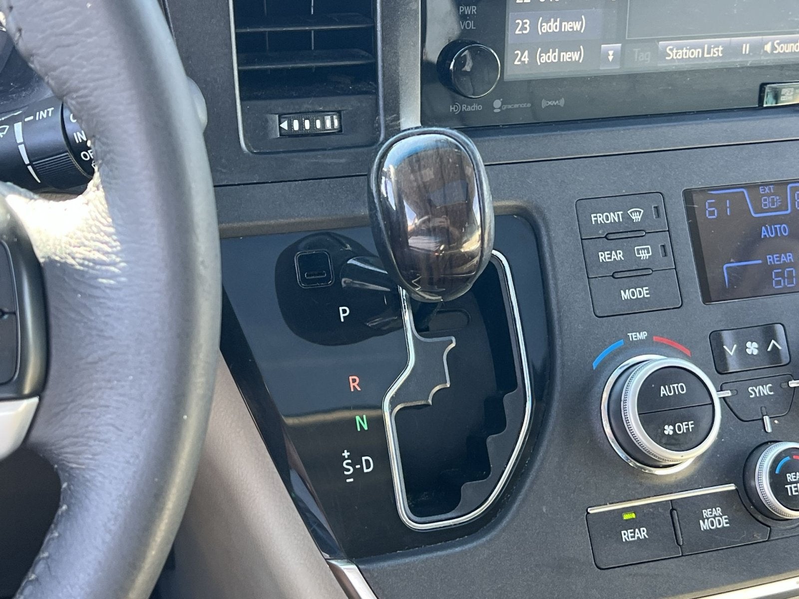 2017 Toyota Sienna XLE