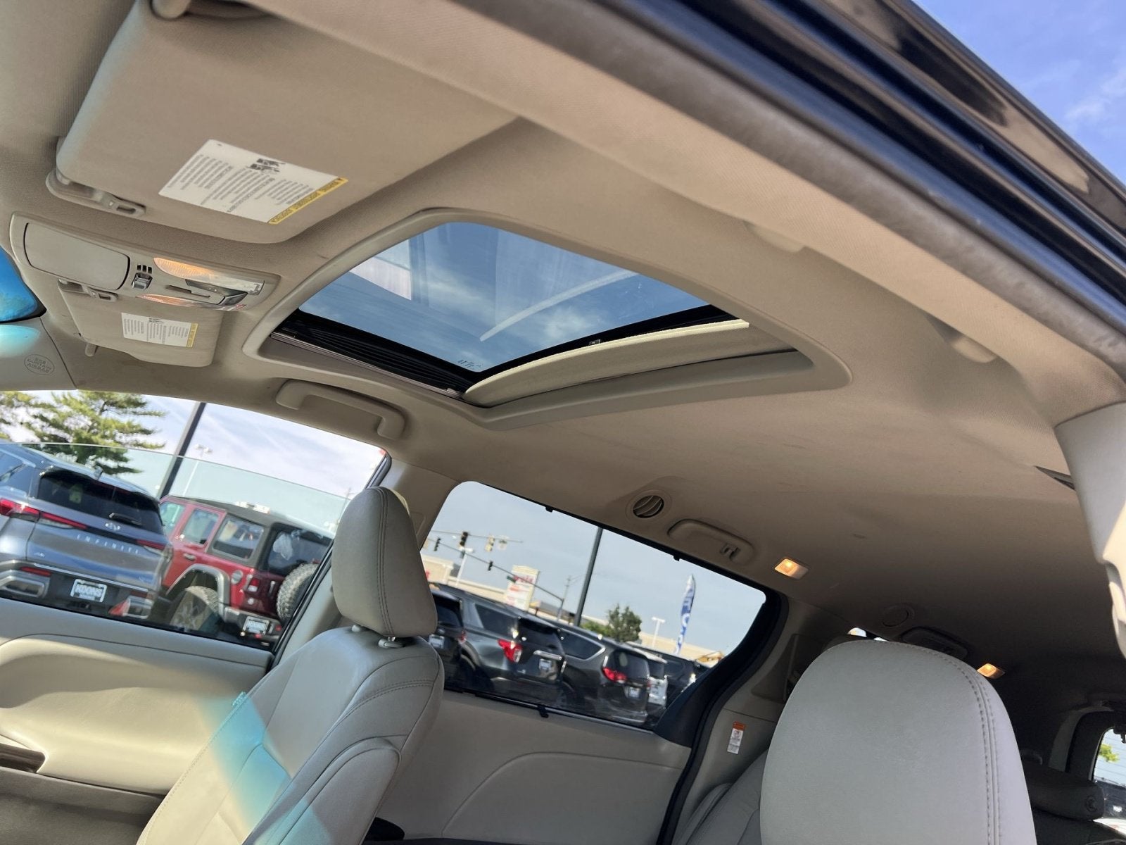 2017 Toyota Sienna XLE