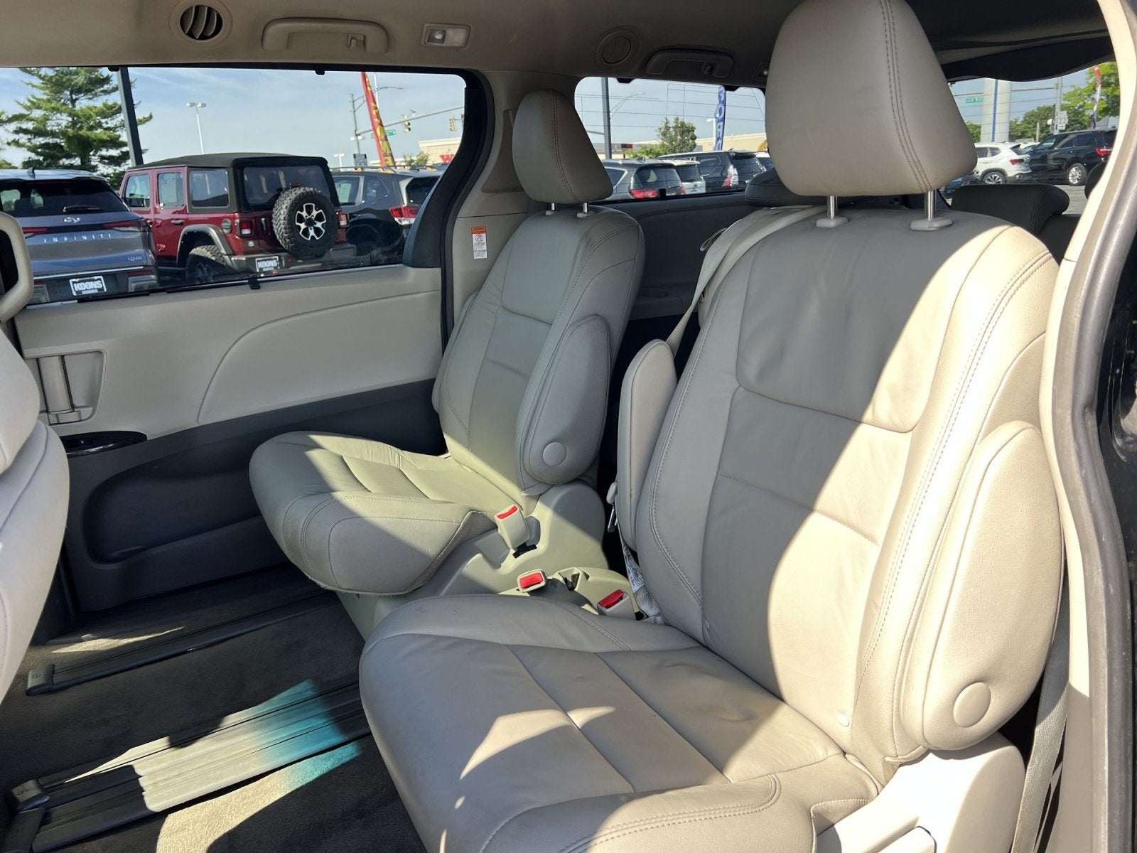 2017 Toyota Sienna XLE