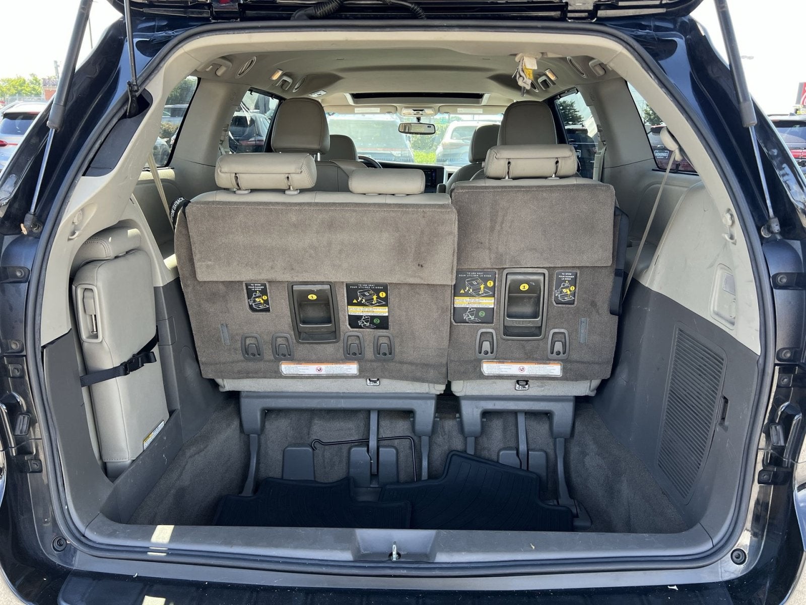 2017 Toyota Sienna XLE