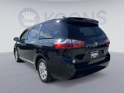 2017 Toyota Sienna XLE