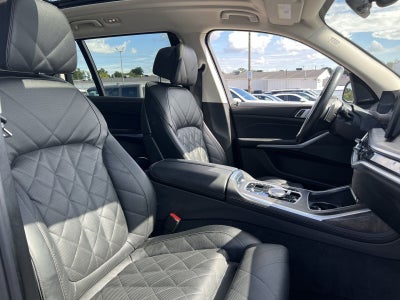 2025 BMW X7 xDrive40i