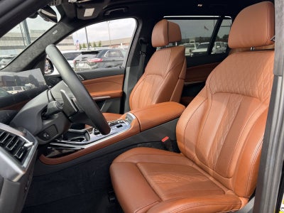 2024 BMW X7 M60i
