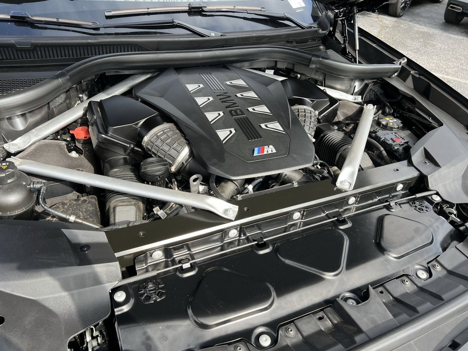 2024 BMW X7 M60i