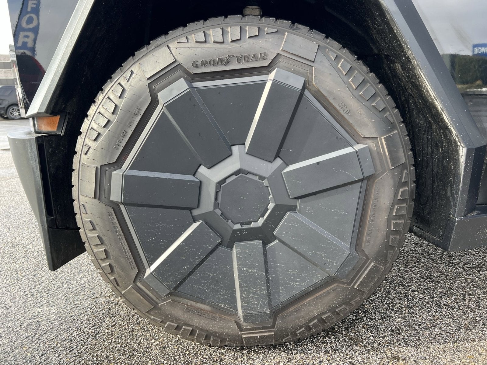 2024 Tesla Cybertruck Base