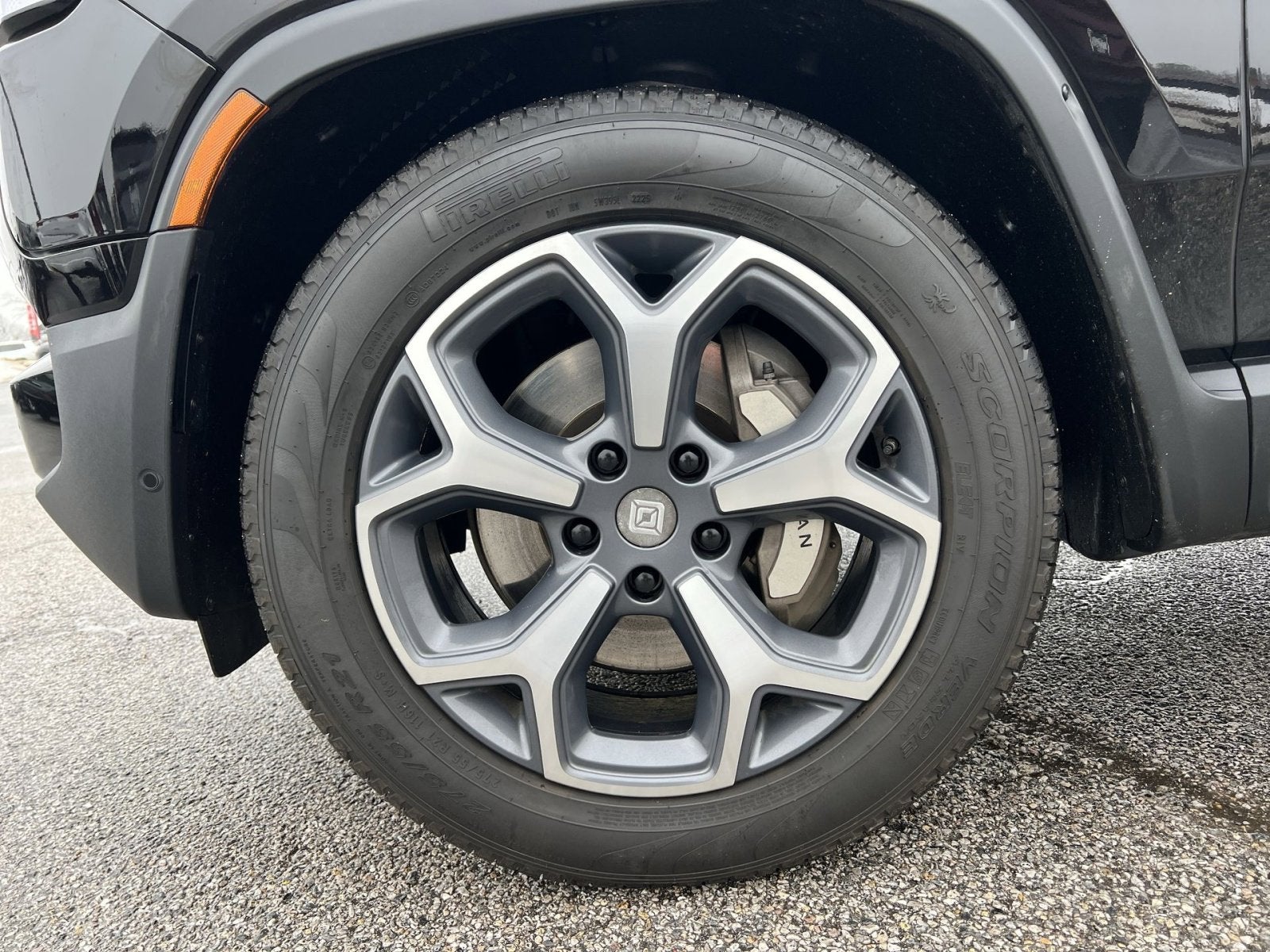 2023 Rivian R1S Adventure