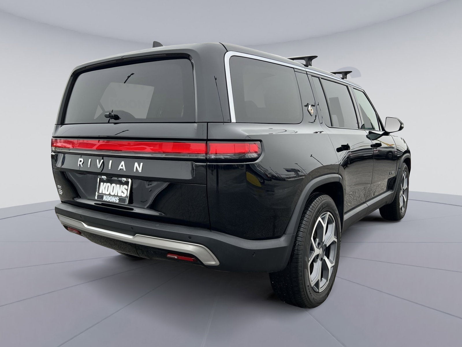 2023 Rivian R1S Adventure