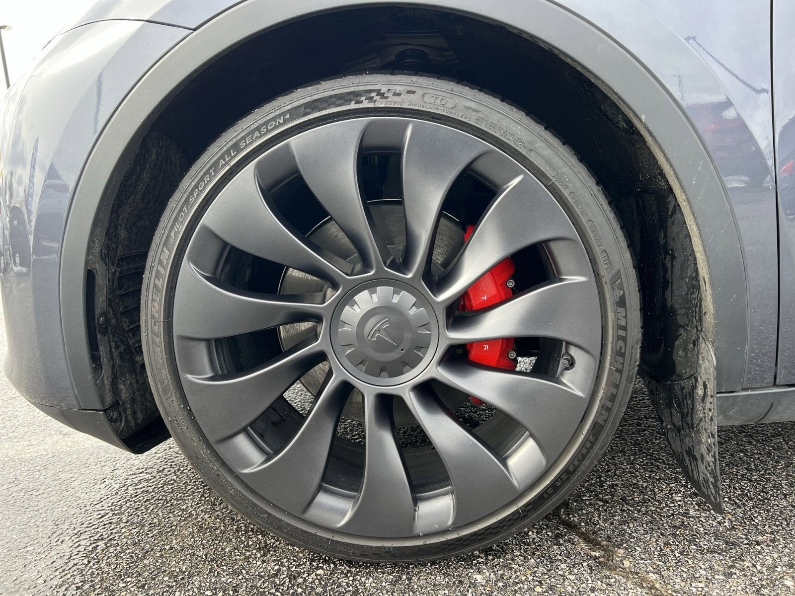 2023 Tesla Model Y Performance