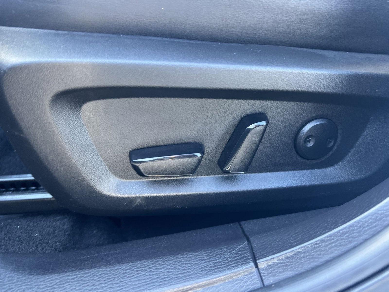 2023 Mitsubishi Outlander PHEV SE