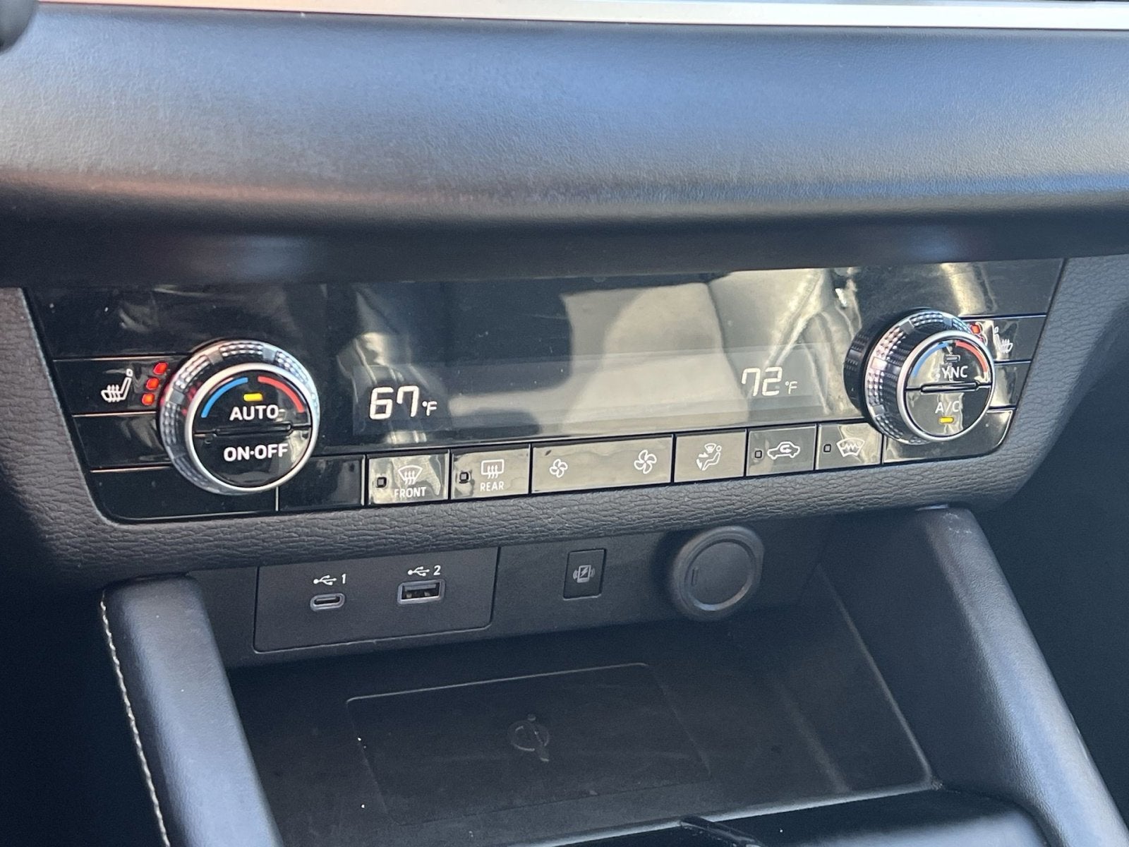 2023 Mitsubishi Outlander PHEV SE
