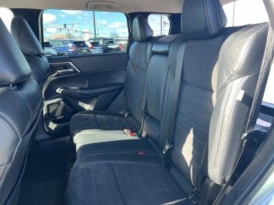 2023 Mitsubishi Outlander PHEV SE