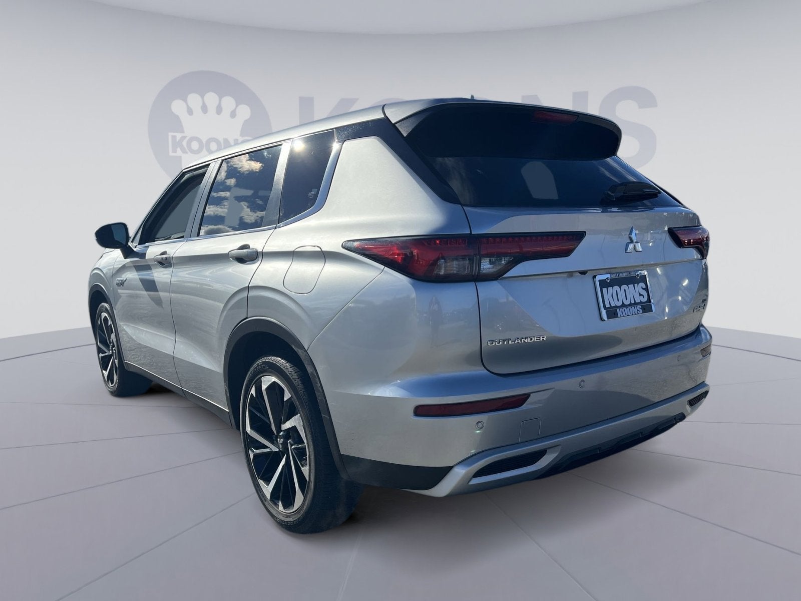 2023 Mitsubishi Outlander PHEV SE