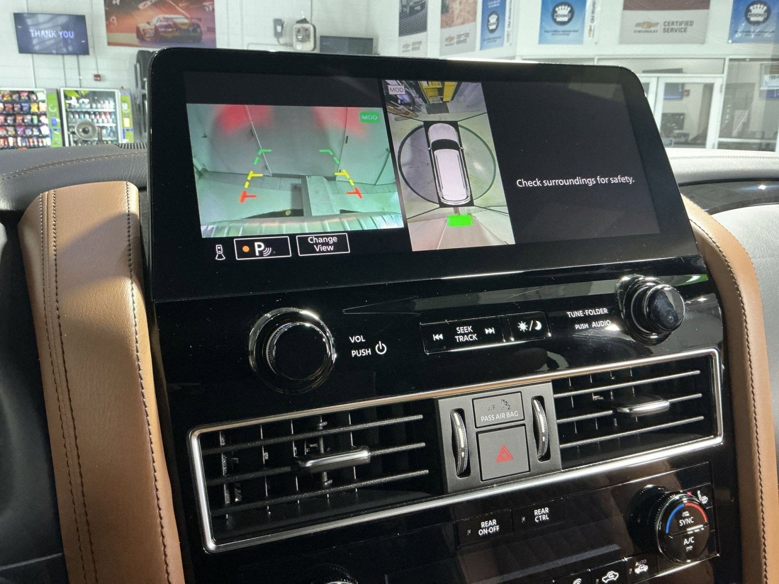 2023 INFINITI QX80 Sensory