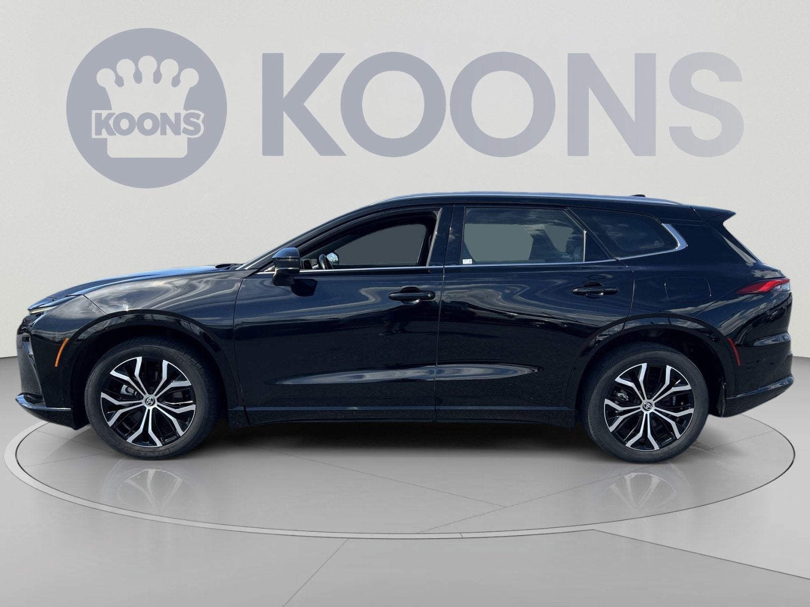 2025 Toyota Crown Signia XLE