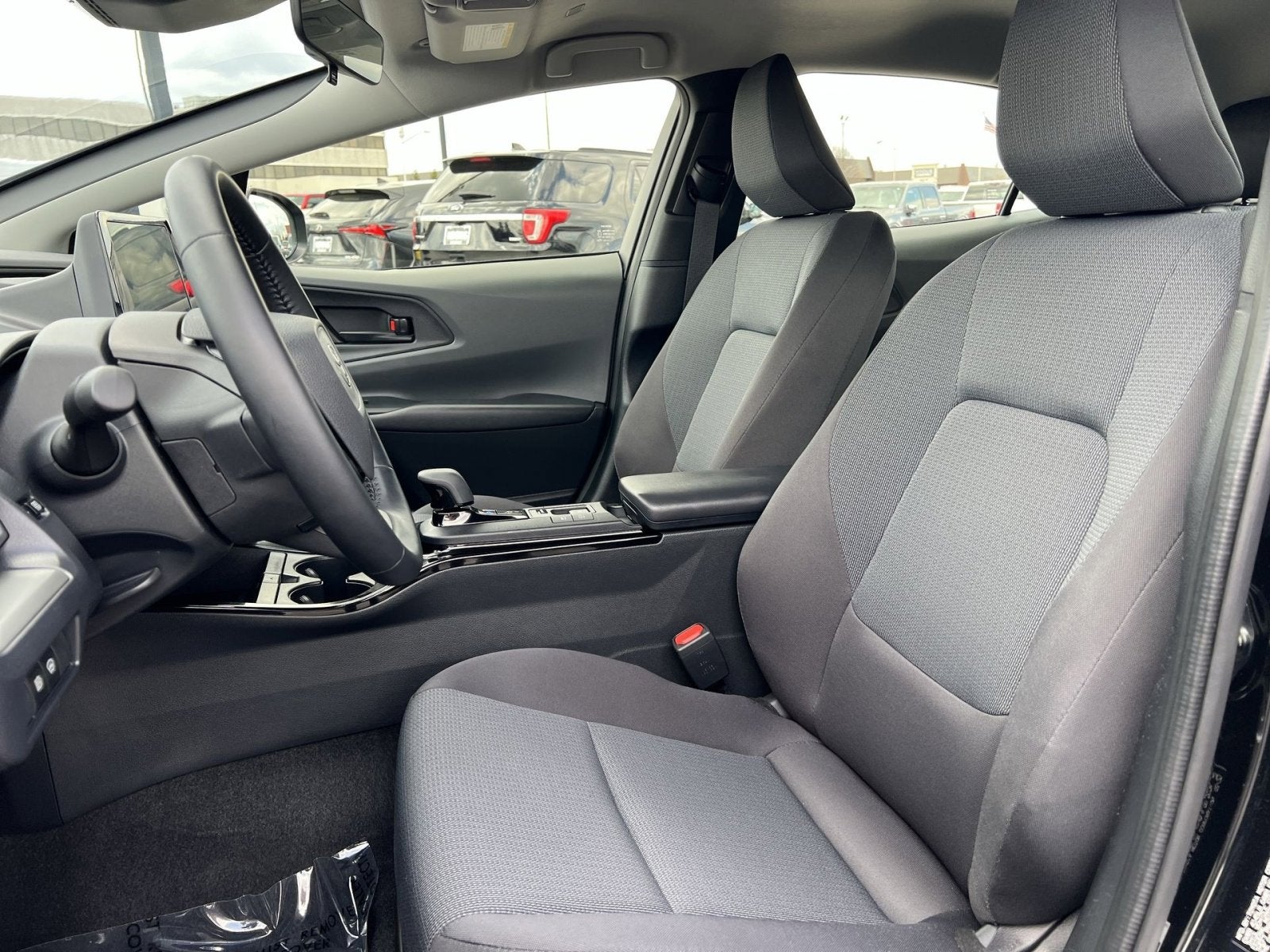 2025 Toyota Prius LE