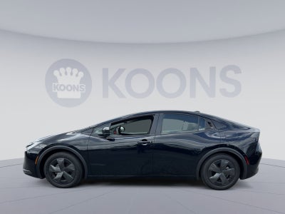 2025 Toyota Prius LE