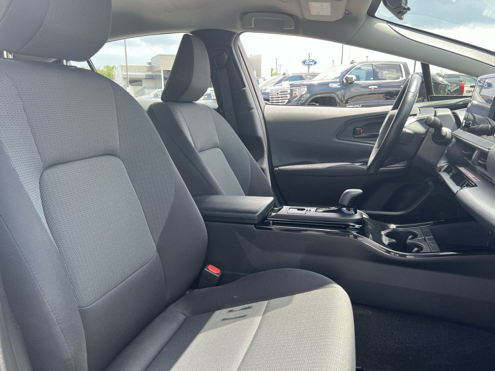 2025 Toyota Prius LE