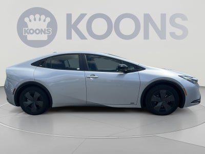 2025 Toyota Prius LE