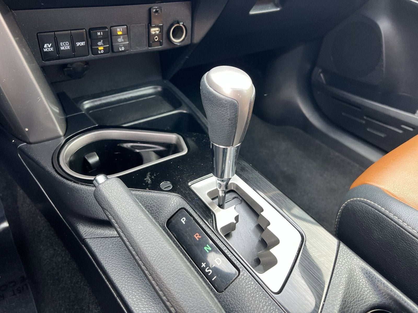 2017 Toyota RAV4 Hybrid Limited