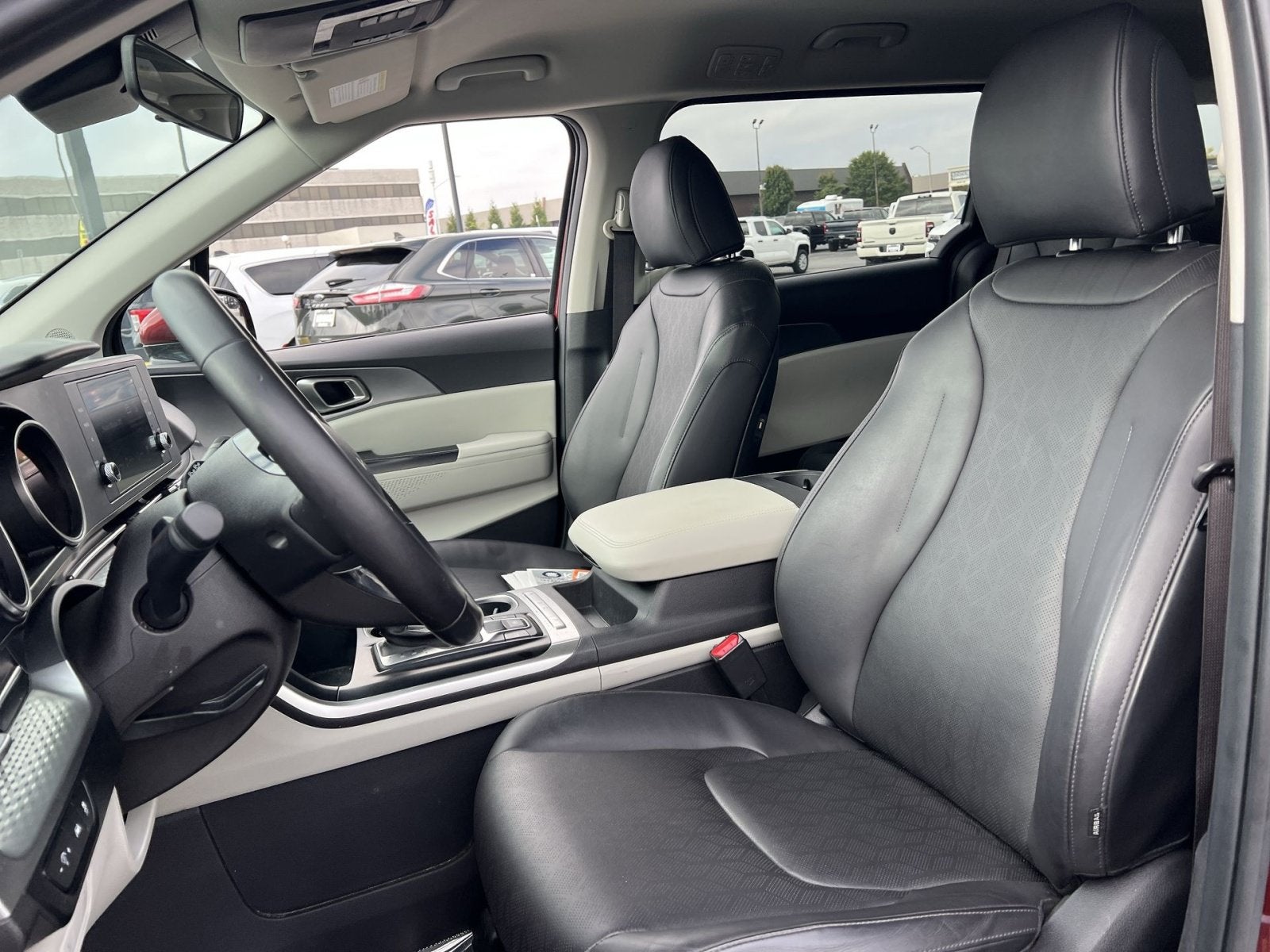 2024 Kia Carnival LX