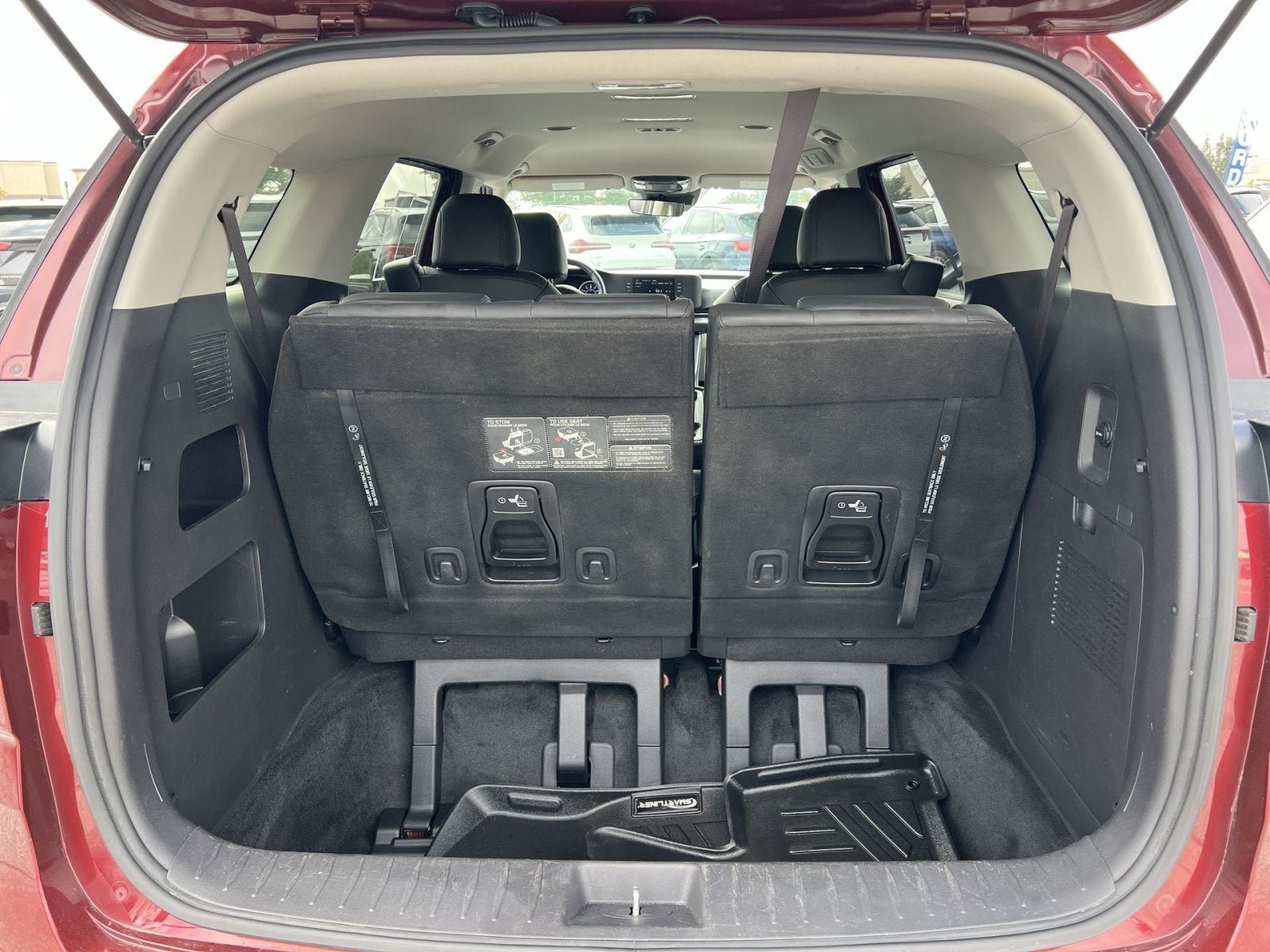 2024 Kia Carnival LX
