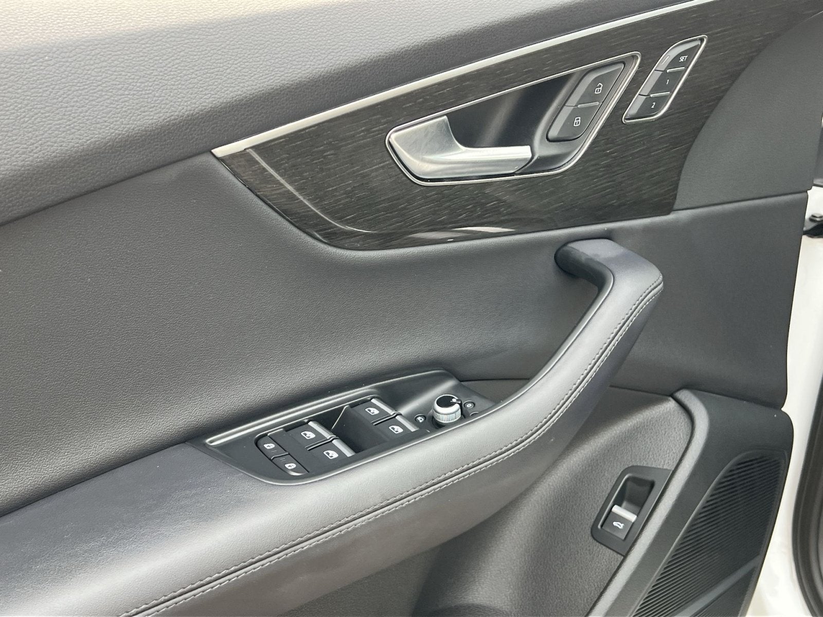 2023 Audi Q7 55 Premium Plus