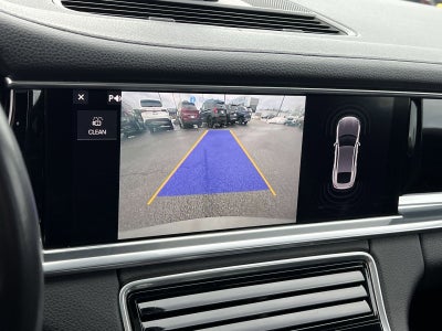 2018 Porsche Panamera 4