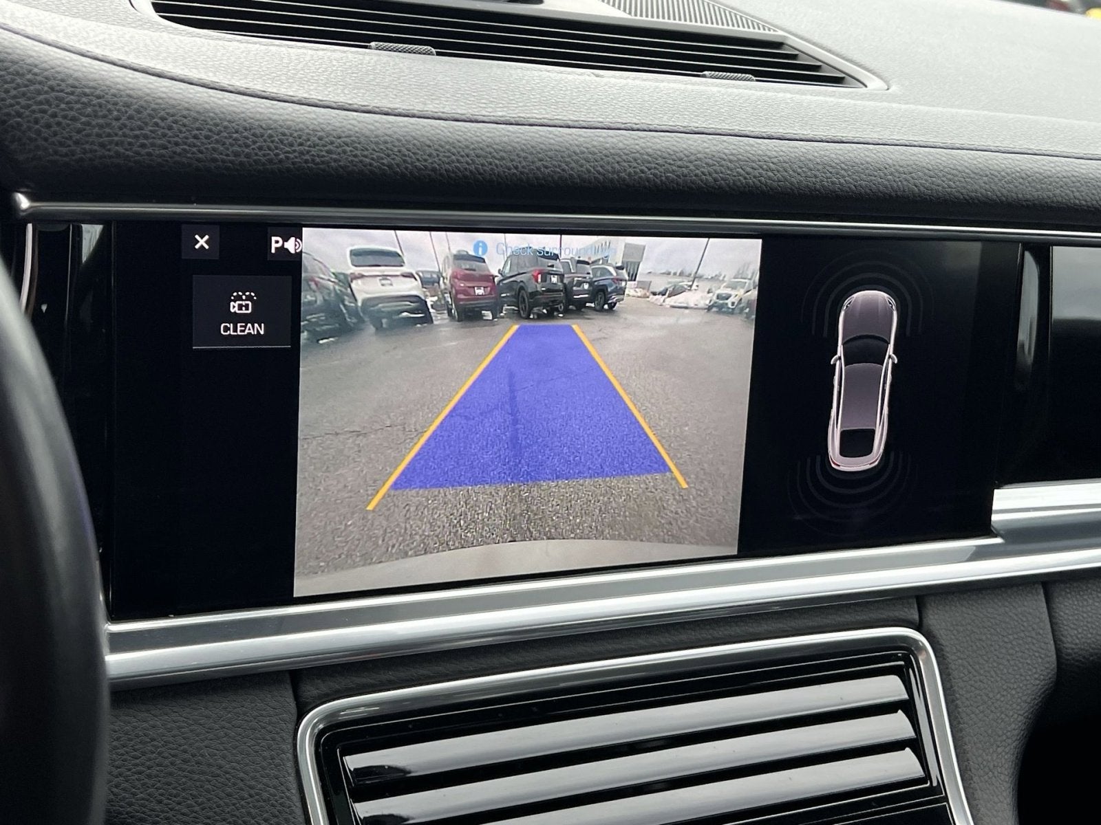 2018 Porsche Panamera 4