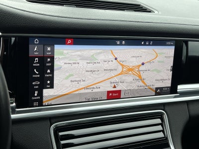 2018 Porsche Panamera 4