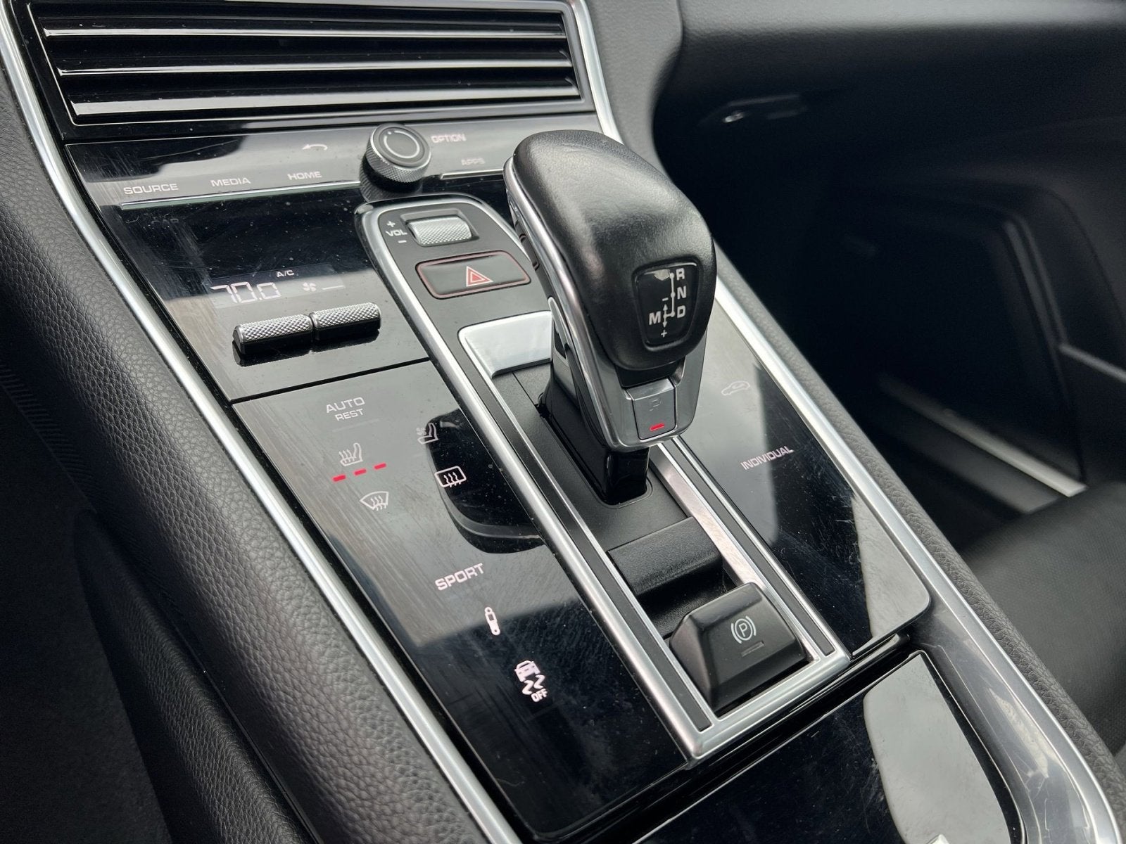 2018 Porsche Panamera 4