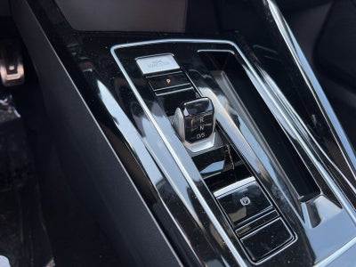 2026 Volkswagen Golf R 2.0T