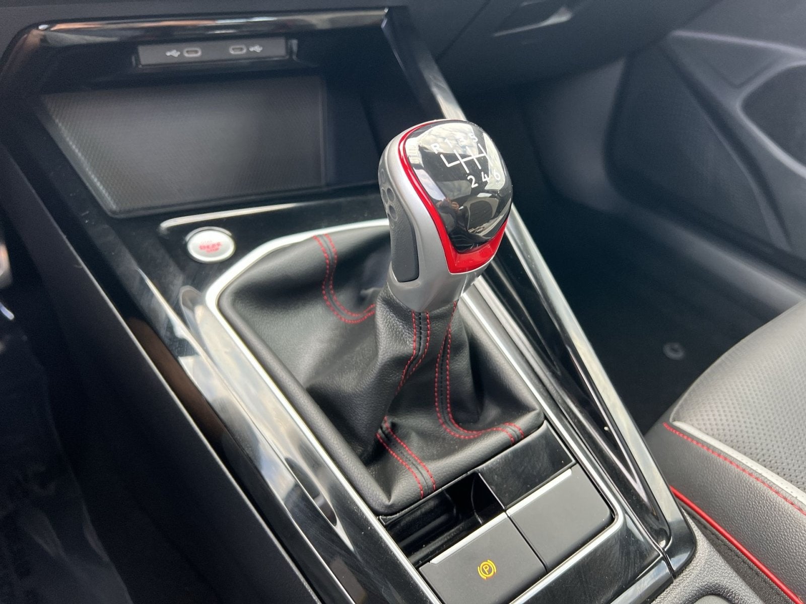2024 Volkswagen Golf GTI Autobahn
