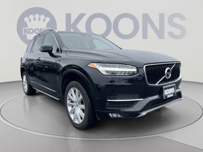 2017 Volvo XC90 T6 Momentum
