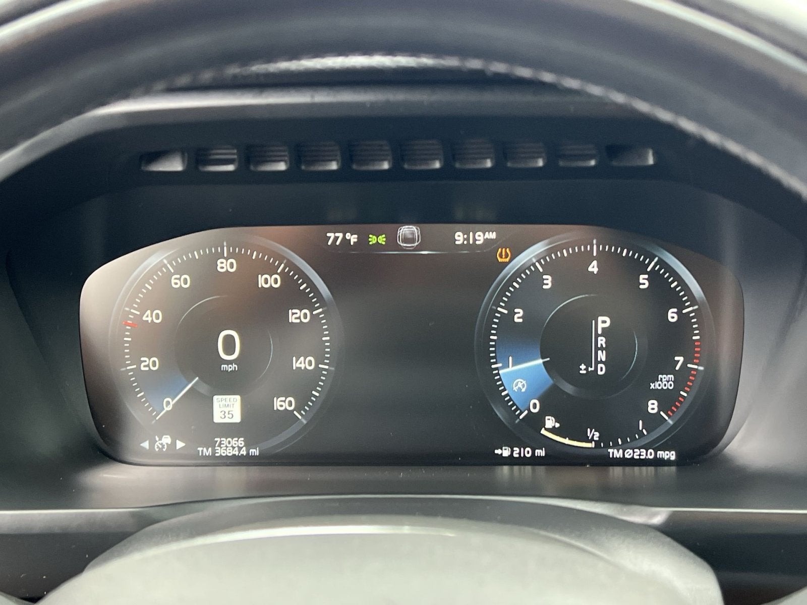 2017 Volvo XC90 T6 Momentum