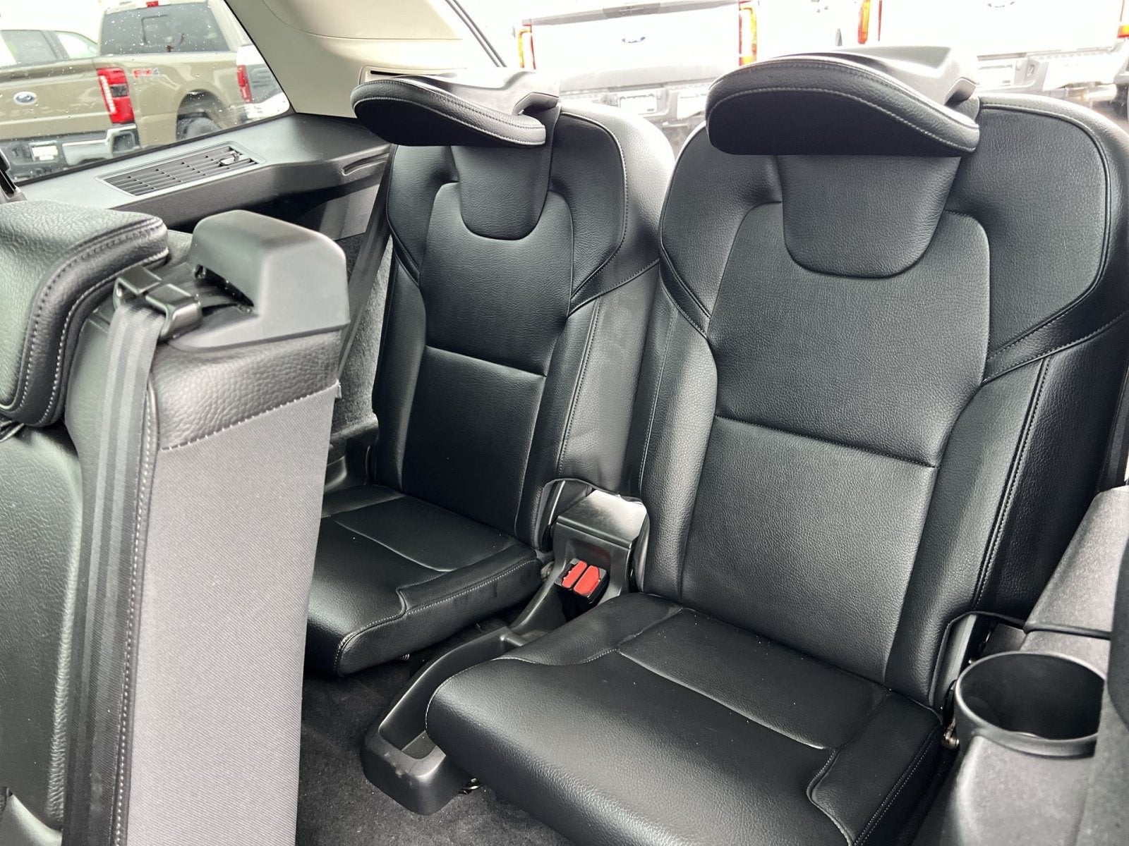 2017 Volvo XC90 T6 Momentum