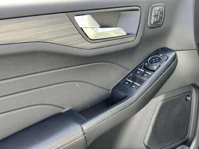 2026 Ford Escape Platinum