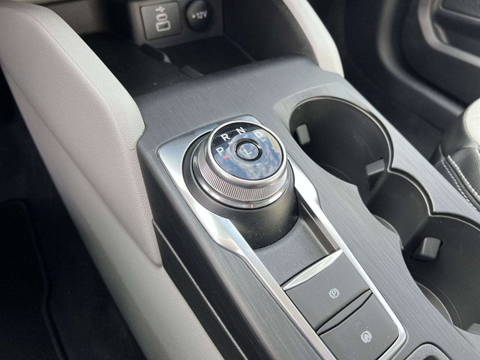 2026 Ford Escape Platinum