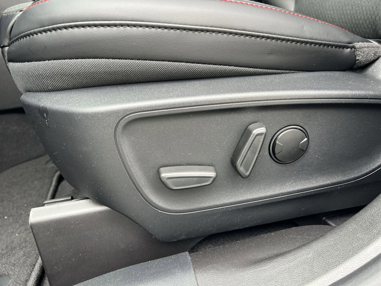 2026 Ford Escape Hybrid ST-Line Select