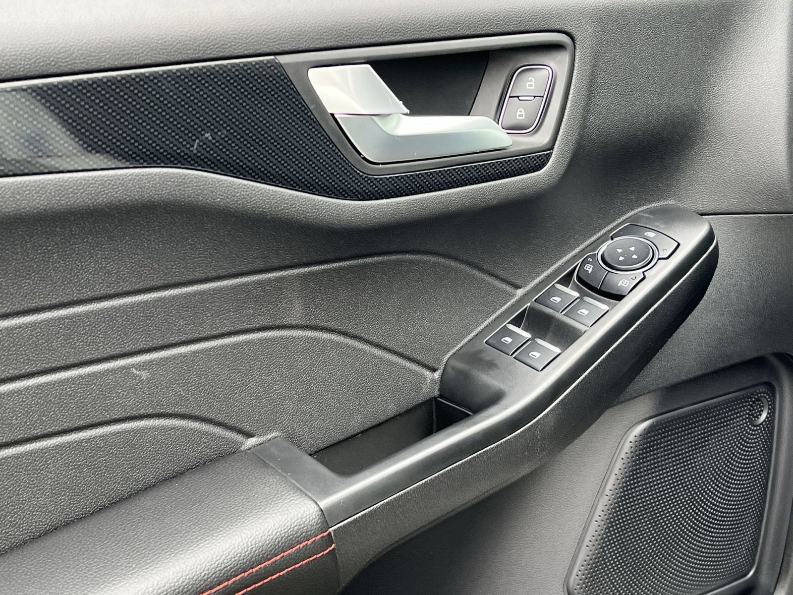 2026 Ford Escape Hybrid ST-Line Select