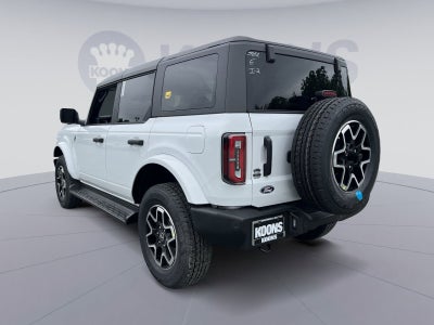 2026 Ford Bronco Outer Banks