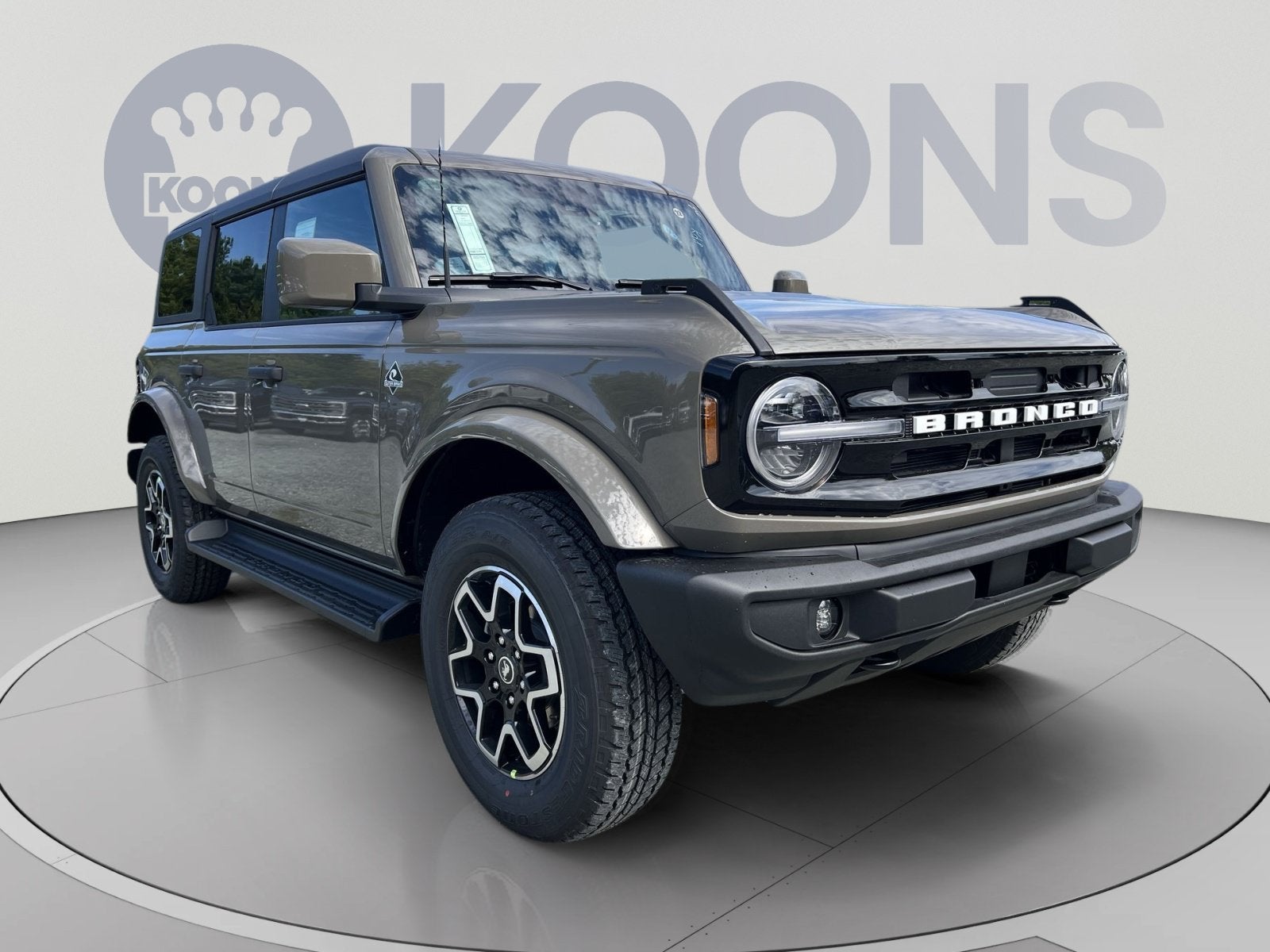 2026 Ford Bronco Outer Banks